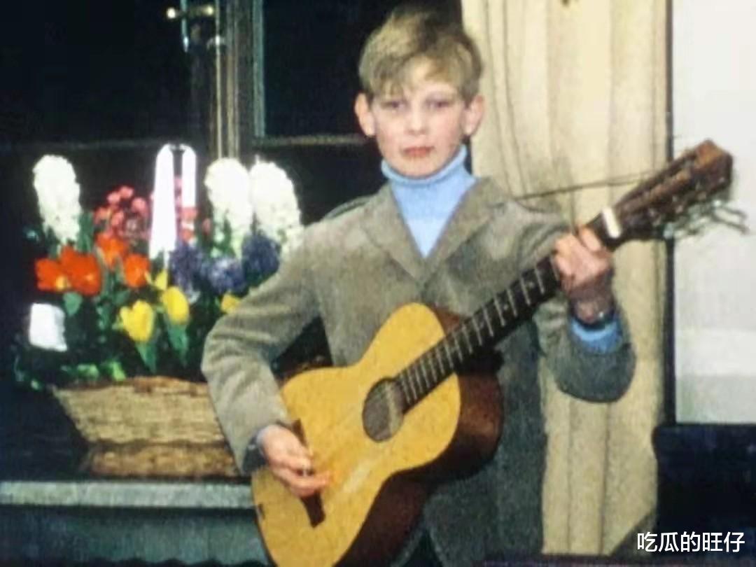 伯恩|他是世界第一美少年，16岁走红，一生坎坷，晚年坚信：美貌没有错