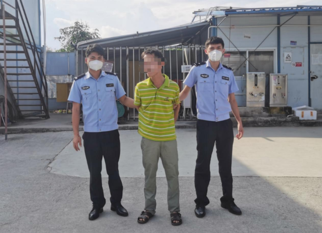 男子打110要警察介绍女性嫖娼?警方展开调查发现他是网上在逃人员