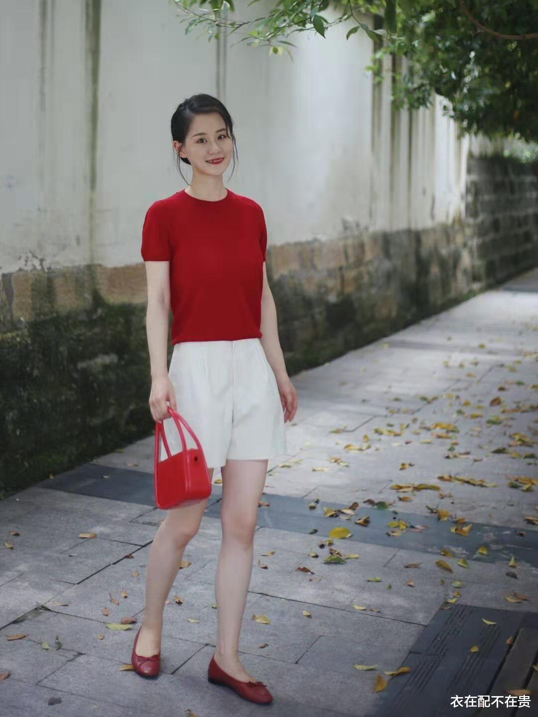 不管你是奔几的女人，这4种颜色都要少穿，容易拉低品位还显老气