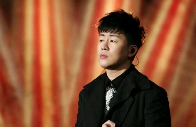 周深|《奔跑吧10》首期节目飞行嘉宾曝光,一演员两歌手,周深最期待