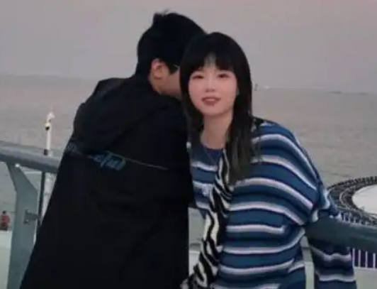 姐姐|姐姐孙悦饭后流泪,孙卓上前“拥抱”,画面温馨却遭网友“吐槽”