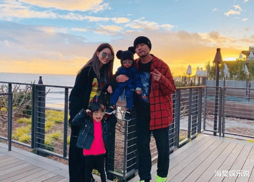 周杰伦|恭喜！周杰伦公开妻子3胎孕肚照，临近预产期肚大如箩，灿烂大笑