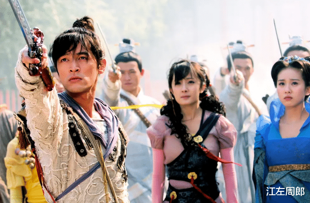 胡歌|时隔七年，40岁的胡歌依旧在玩“陈年老梗”，满满的情怀