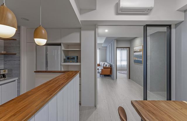 这家的精装房改造太成功了,美而不俗,光一个客厅就把我迷住!