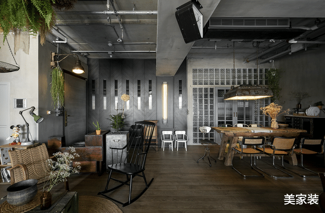 60后夫妻的中古之家,不刷墙不吊顶,也能变身超强艺术空间