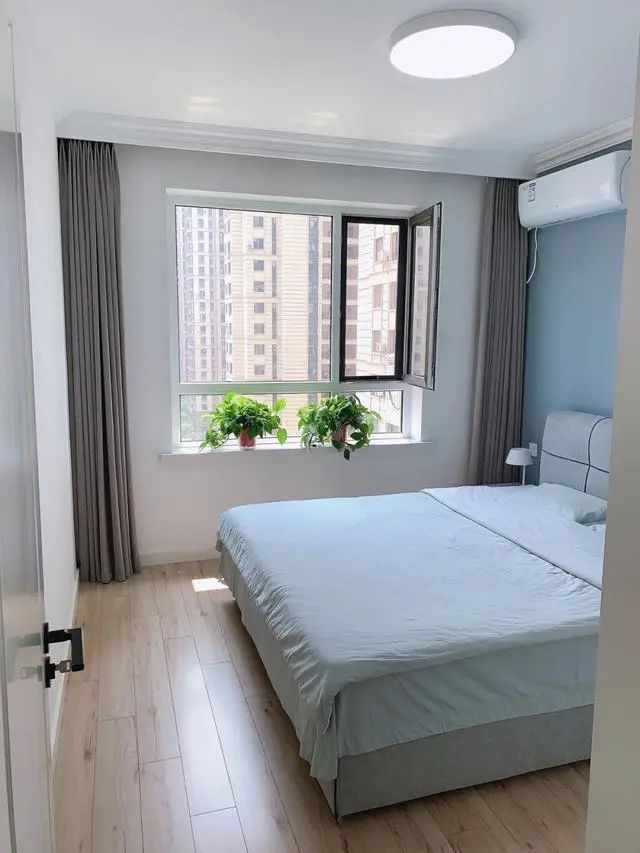 越来越流行装修北欧风格,不做电视墙,墙面刷网红漆,好看不花哨