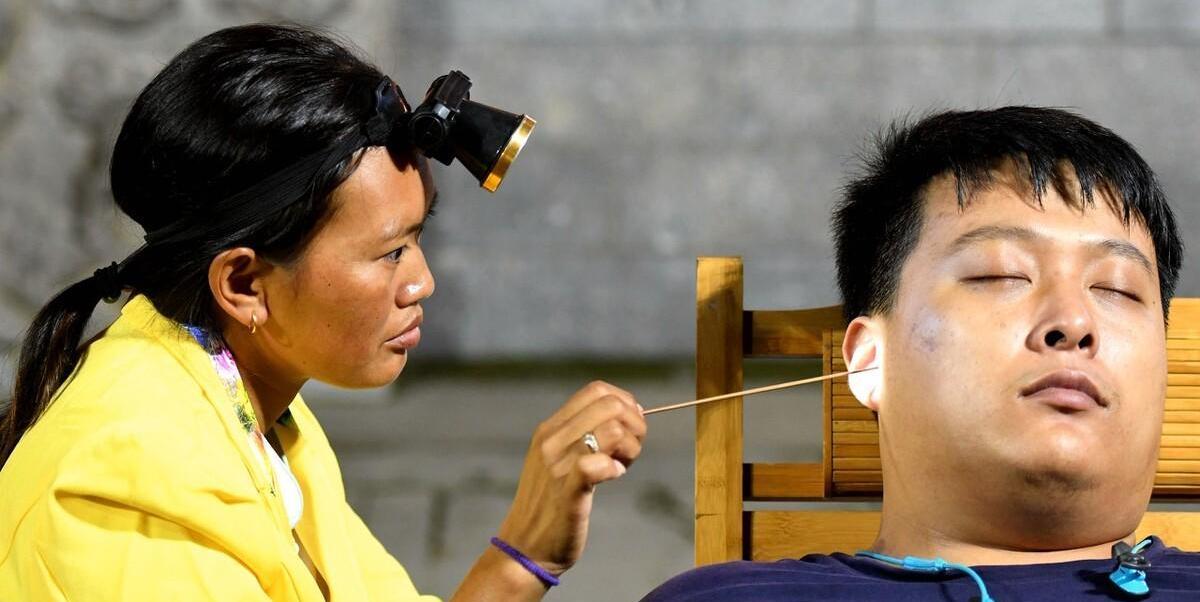 银耳|“采耳”还是“采花”？披着养生外衣打擦边，这个行业或有内幕？