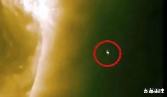 太阳周围出现的“黑三角”到底在干什么?这里有你想看的五大假设!