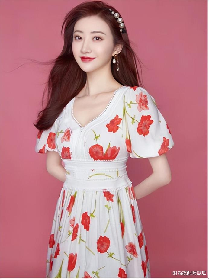 淡妆 女人哪怕再懒，出门也尽量化淡妆！掌握这3个步骤，显气色又好看