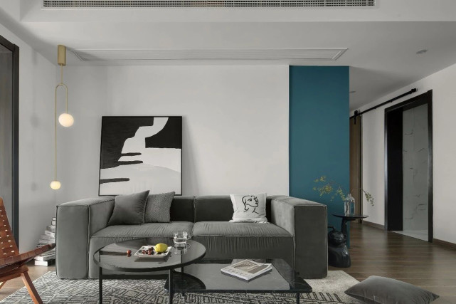 130平现代复古风三居室,独特的搭配给整体空间一种清爽的感觉