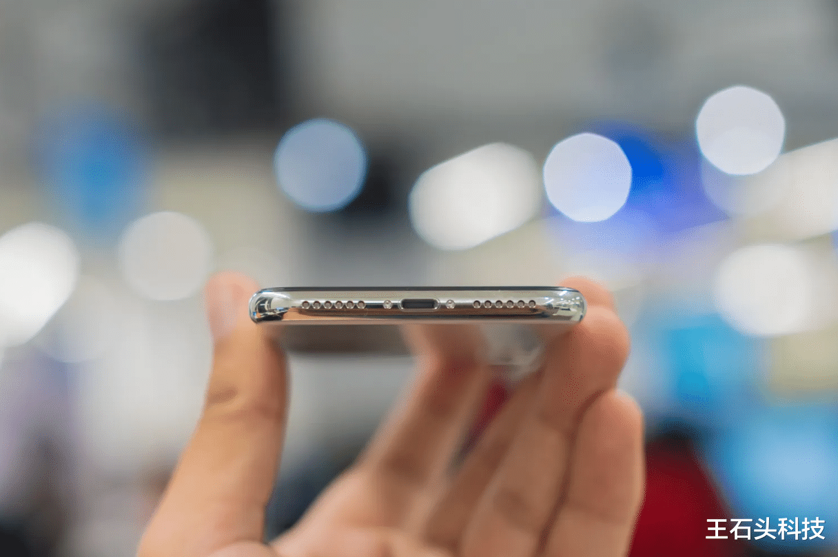 iPhone14|苹果还是“妥协”了！iPhone 15更换USB-C接口，果粉却不希望！