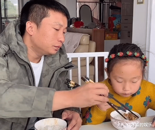 |9岁杨子钰被当摇钱树？妈妈靠她吸粉8W，爸爸仰仗她接广告