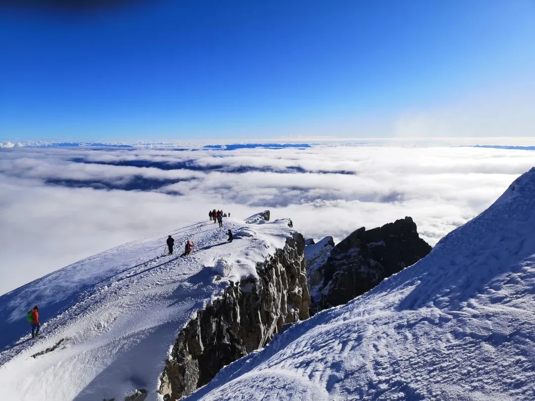 云南|人间最接近仙境的地方，叫云南雪山