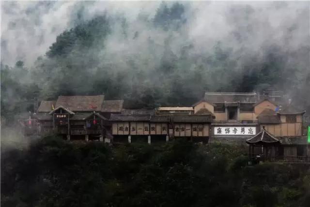 抱犊寨|有中华第一古寨之美誉的抱犊寨，又为什么被称为红色革命景区