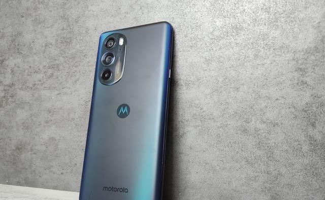 摩托罗拉|价格下探近千元：这3款才是同价位中你的购机最佳选择！