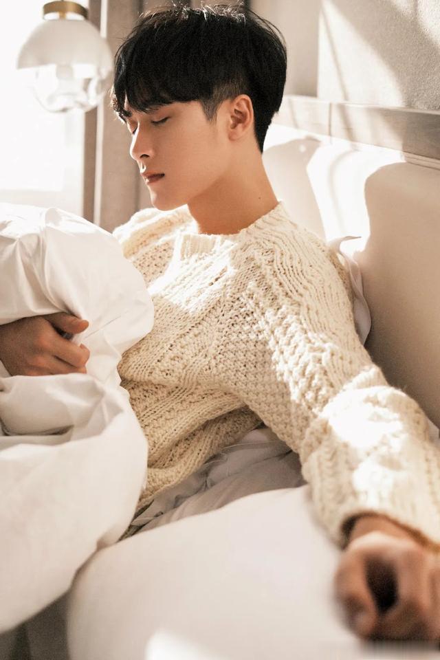 檀健次 拜托男明星都照着檀健次的标准卷起来吧
