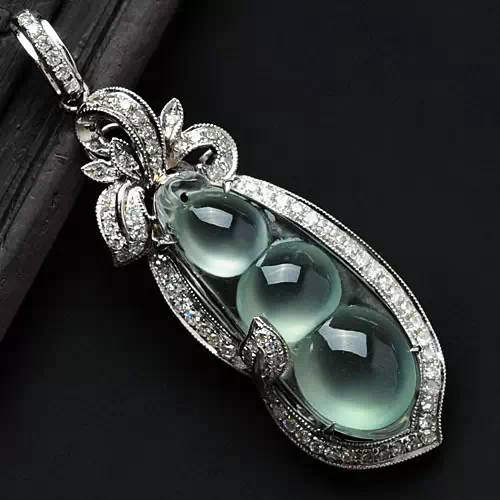 翡翠|翡翠欣赏丨极品“晴水”之美