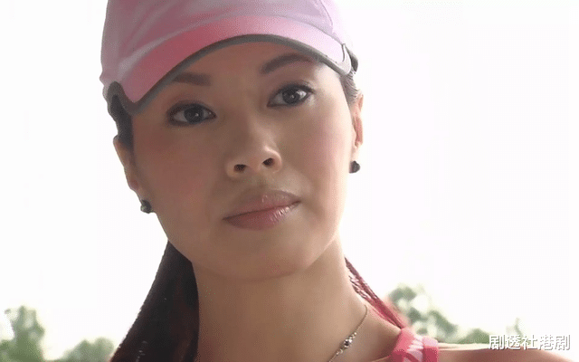 TVB|香港名模再婚成TVB主席夫人!49岁仍风韵犹存,遭前夫出轨背叛