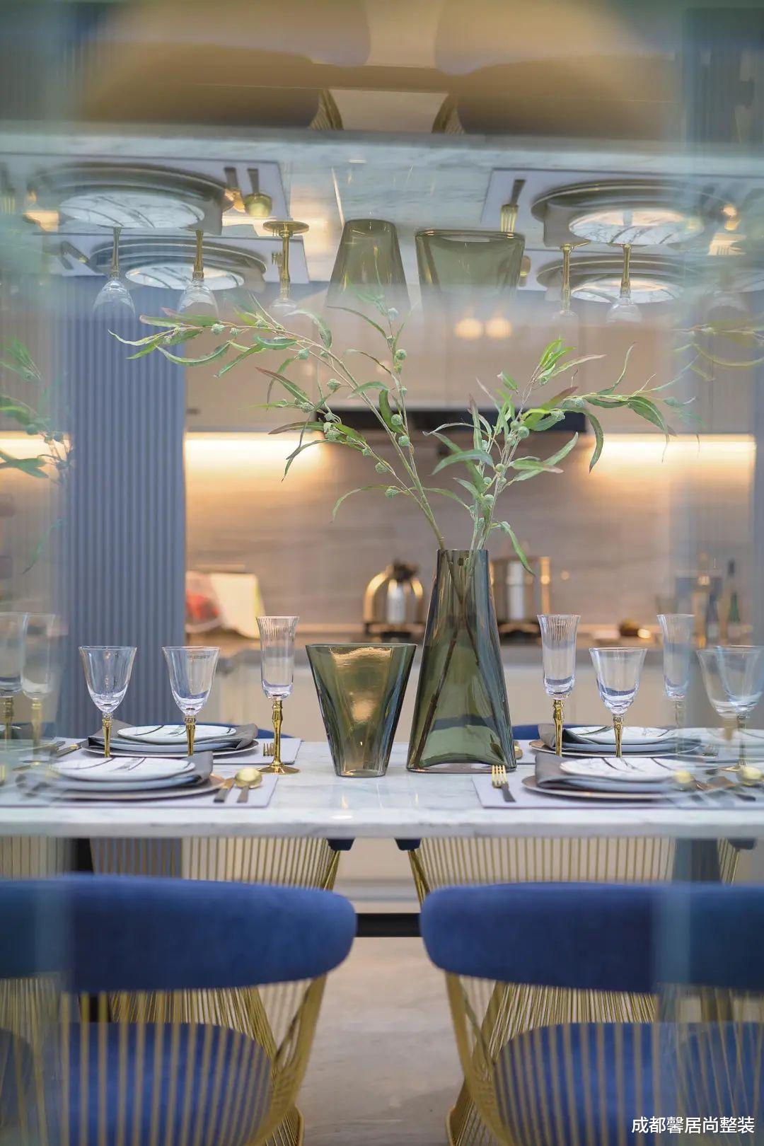 颜值派即 | 实力派