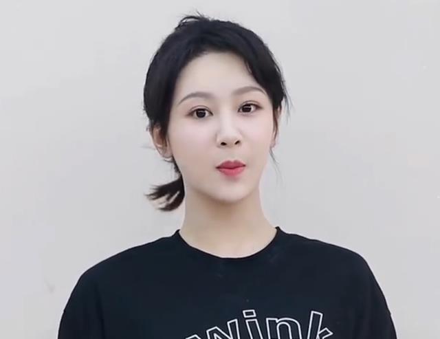 李玟|杨紫晒出新照片,嘟嘴卖萌超可爱,拍摄视频送祝福!