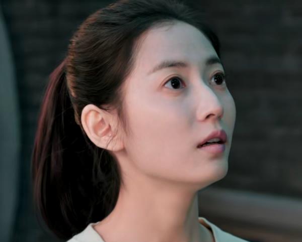 陈钰琪|陈钰琪素颜很上镜，演技也很稳，但30岁的年纪演少女多少有点显老