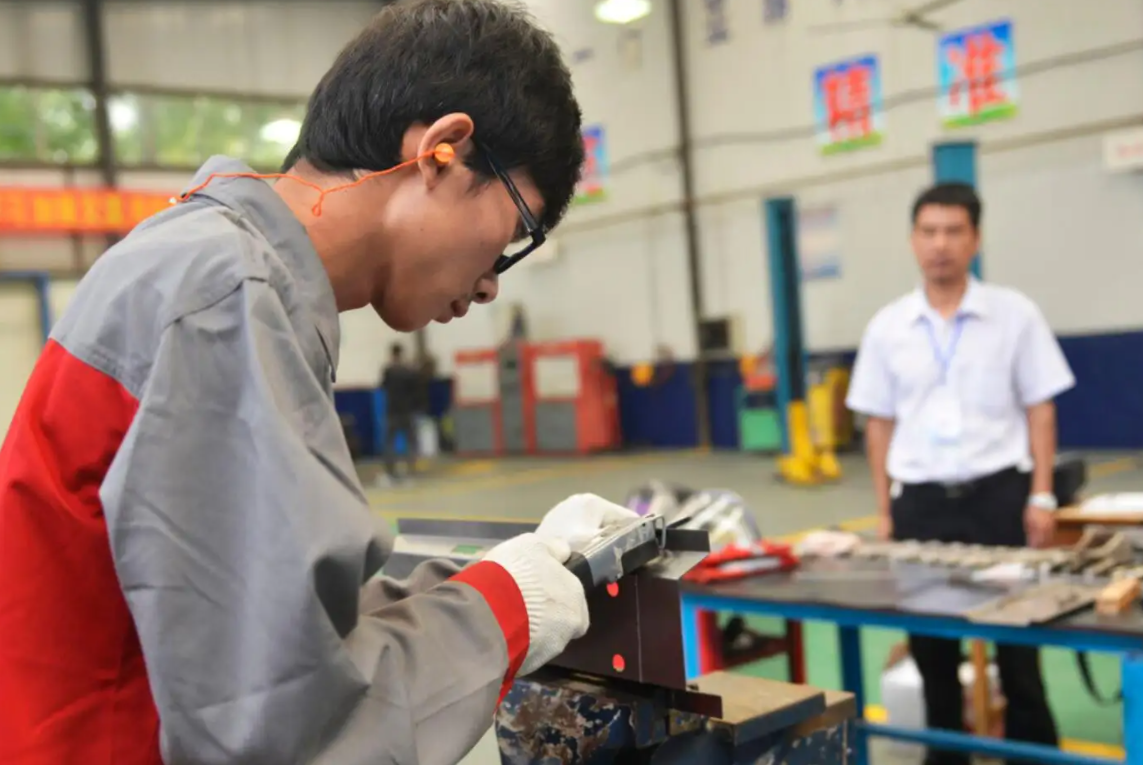 特斯拉|“我也想有情怀,但他给得太多”,特斯拉打脸了国内多少企业?