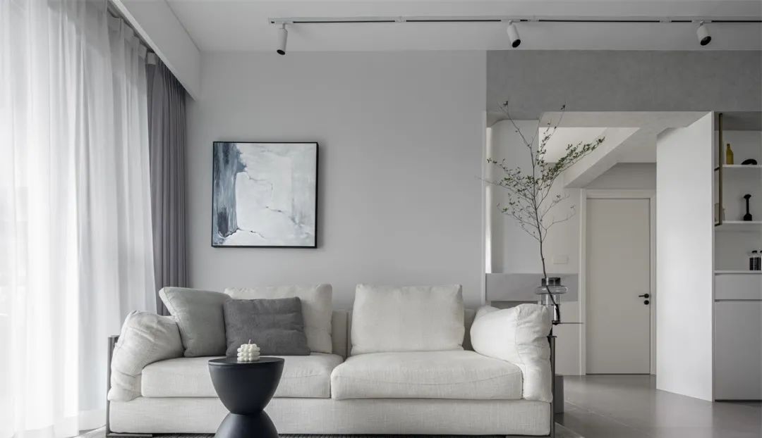 98m2极简风：纯白+木色+黑白灰的禅意家，惬意简雅不过时！