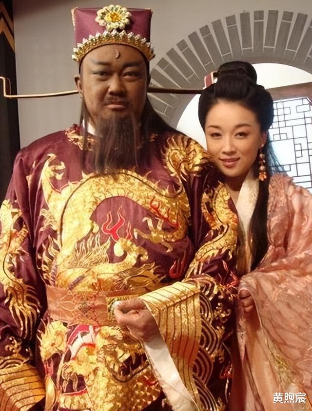 金超群|“包青天”金超群:娶初恋,妻子为他退出娱乐圈,结婚35年无绯闻