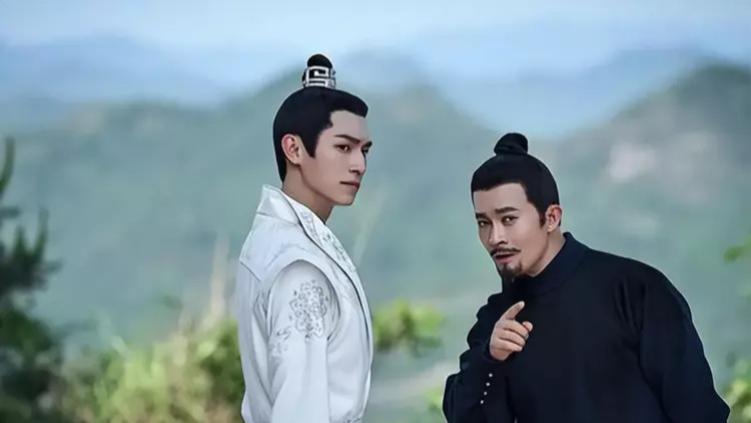 杨志刚|冲着杨志刚追《唐朝诡事录》，却被分饰三角的周骏超圈粉，该火了