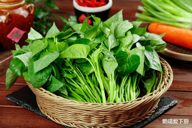 秋天“燥热”重,建议:少吃2物,多吃3菜1汤,降燥解热又营养