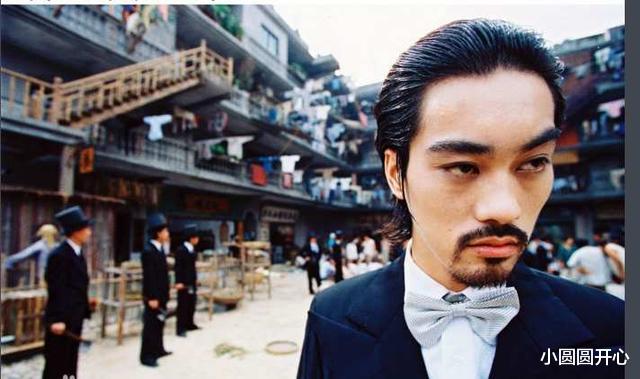 陈国坤|陈国坤:因和李小龙相似被星爷发掘,签约8年只拍2部戏,却忘恩负义