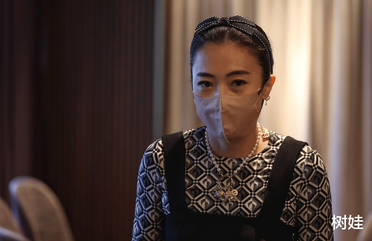 刘銮雄|刘銮雄14岁女儿首家餐厅将开业，选址在基层区域，不定期免费送饭