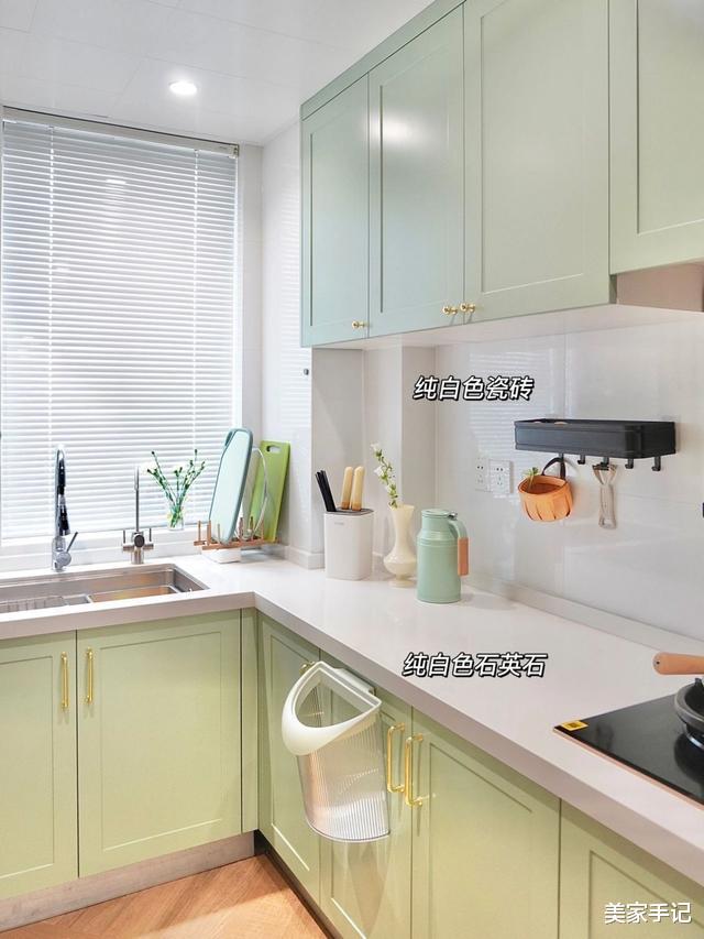 她家115㎡的房子一入户就把我迷住,全屋干净整洁到令人羡慕,超美