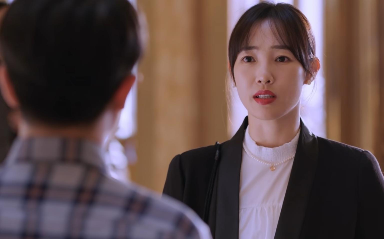 白百何|《欢迎光临》：“毒舌”白百何像只刺猬，其母称其“怪物”