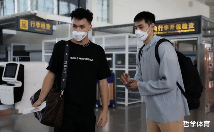 西部决赛|CBA四消息！吕晓明指导汤杰苦练刹车，新疆队晒阿不都靓照