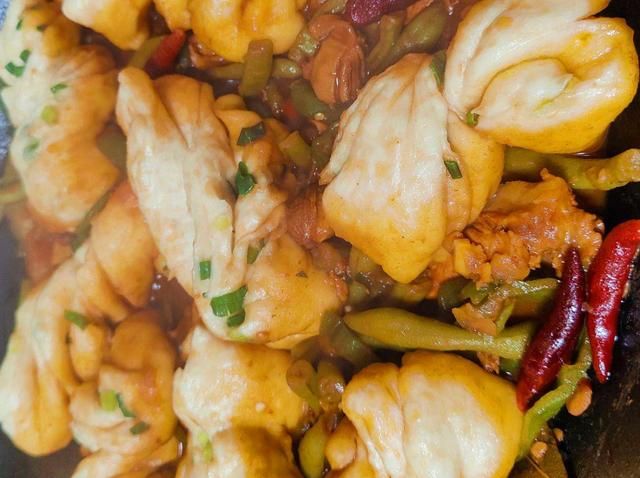 明日中元节,给家人多吃两样“压惊菜”,寓意平安又顺遂