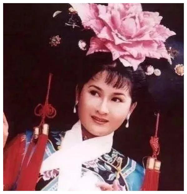 娱乐圈|娱乐圈处处都是名利和欲望的较量,稍有不慎就会跌落万丈深渊