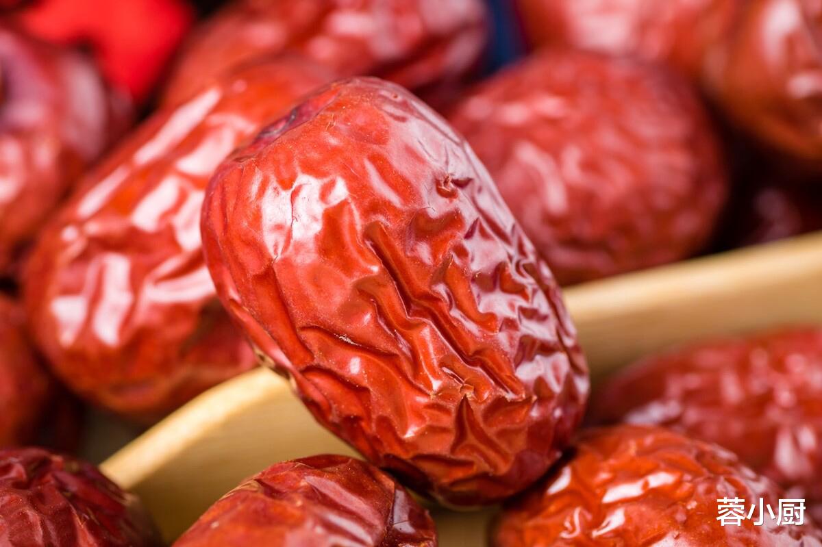 春季倒春寒，多吃“3白3红3黄”，御寒暖身解春乏，应时节身体好