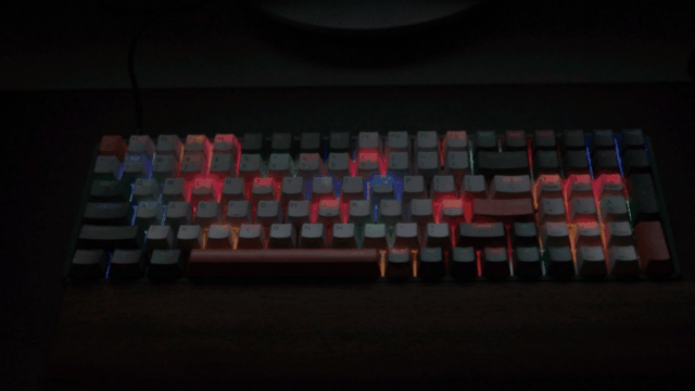 机械键盘|颜值、体积和数字区我全都有,IQUNIX F96 牛油果 机械键盘