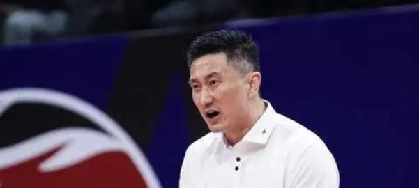 广东男篮|广东主帅续约三年，刘晓宇望求稳定，马尚美国练投篮