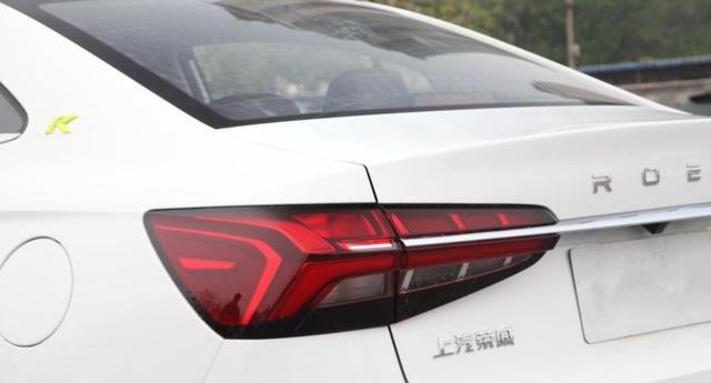 价格亲民的国产轿车，外观漂亮，空间够用，搭载1.5L发动机