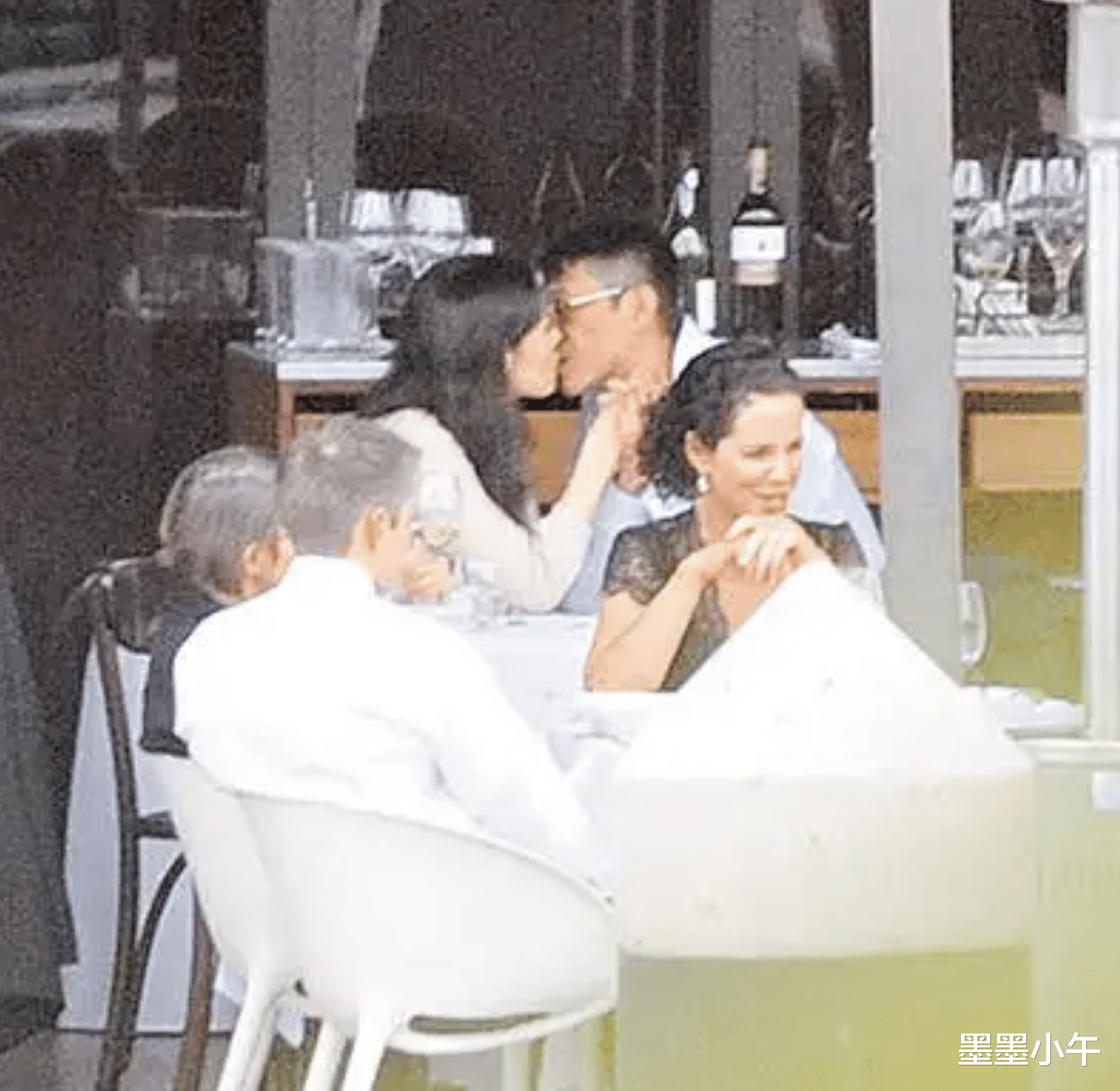 何超琼|离婚22年后，再看何超琼，许晋亨的人生状况，夫妻差距一目了然