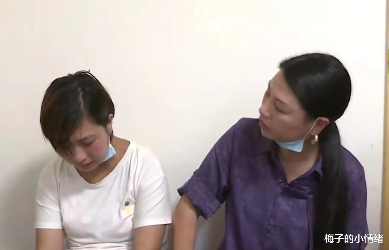 女学生校内翻墙外出被拐,20岁便生下三个孩子,生病后遭婆家抛弃