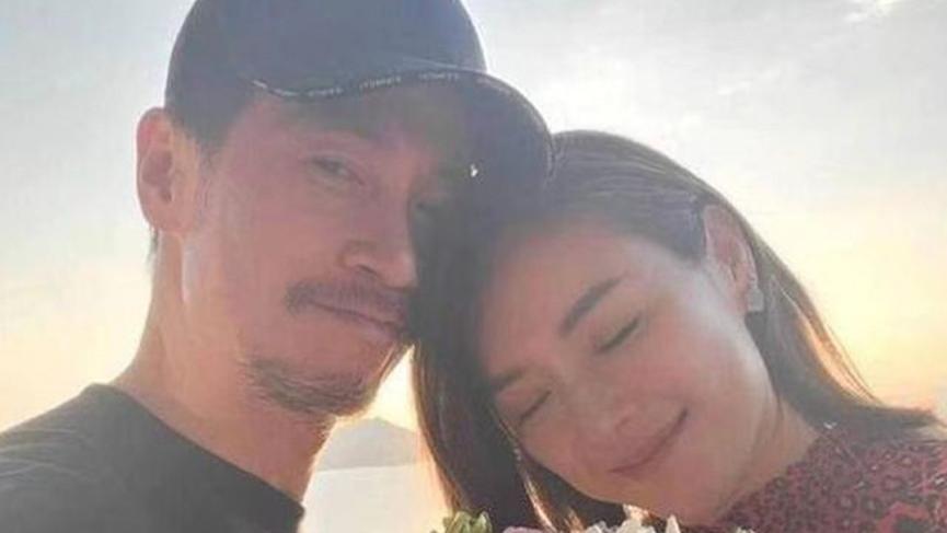 陈茵媺|51岁陈豪助小十岁妻子复出，采访高调秀恩爱，两口子发型被调侃