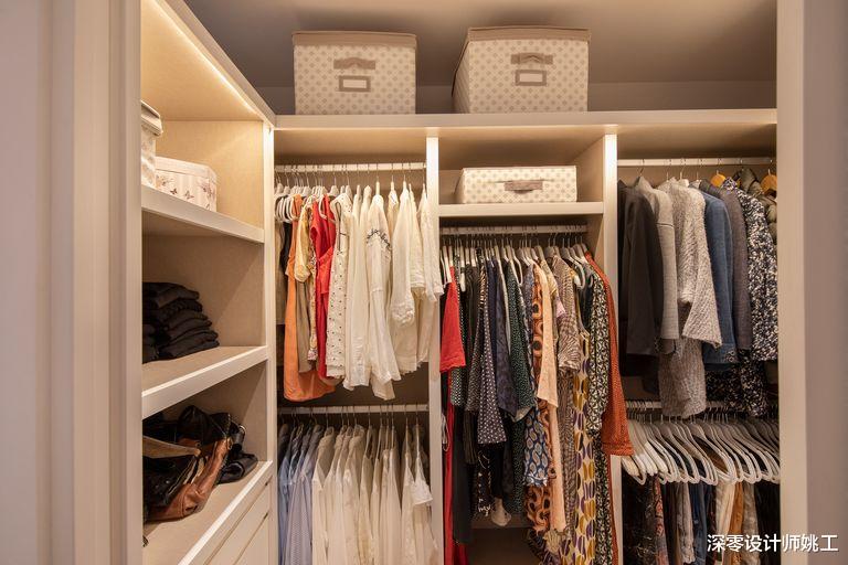 很喜欢这个65㎡小两室,普通的大白墙搭配木地板,也能装出高级感