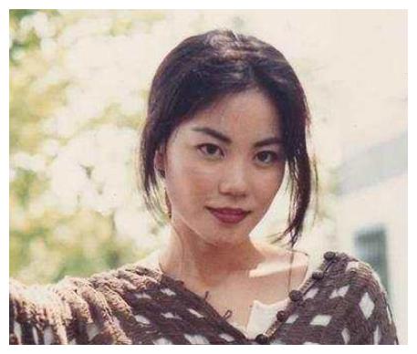 王菲|同是王菲的女儿，窦靖童和李嫣却活成了完全相反的样子