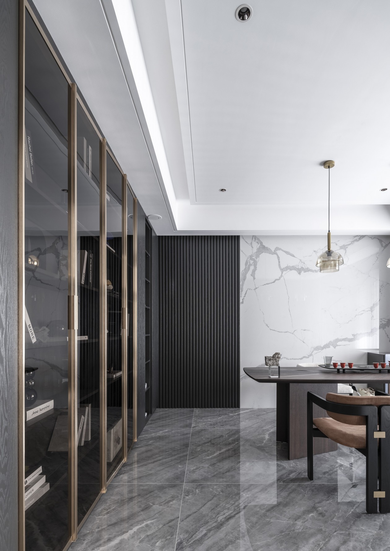 众乙研设丨喧闹后的沉静