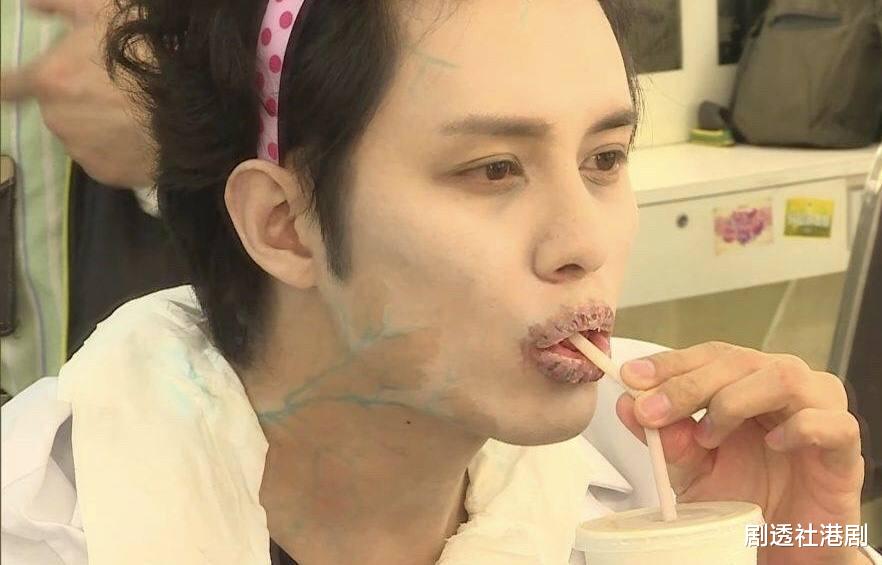 食脑丧b|TVB上位小生晒剧中丧尸妆,上妆超4小时,颈上血管可以假乱真