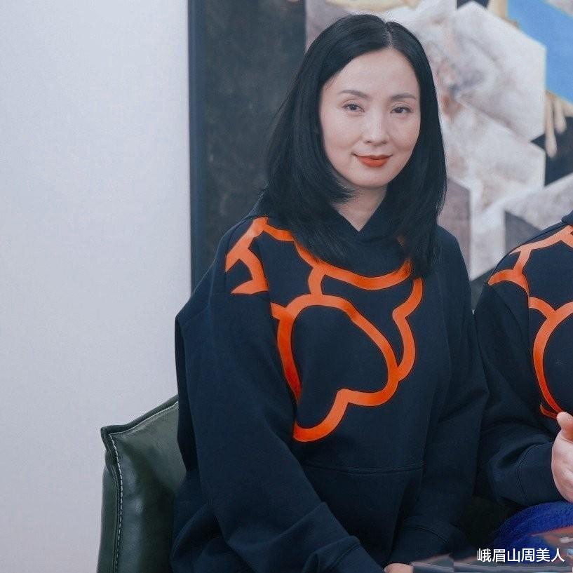 穿衣搭配|?“高级感”和“大妈感”的差别其实很明显，看陶虹、钟丽缇就知道