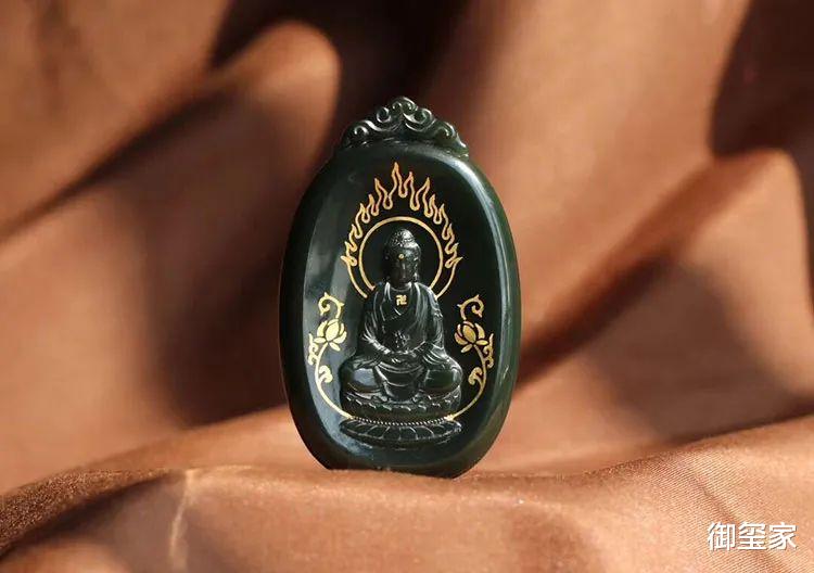 玉雕|男戴观音，女戴佛，男款和田玉雕件你选对了吗？